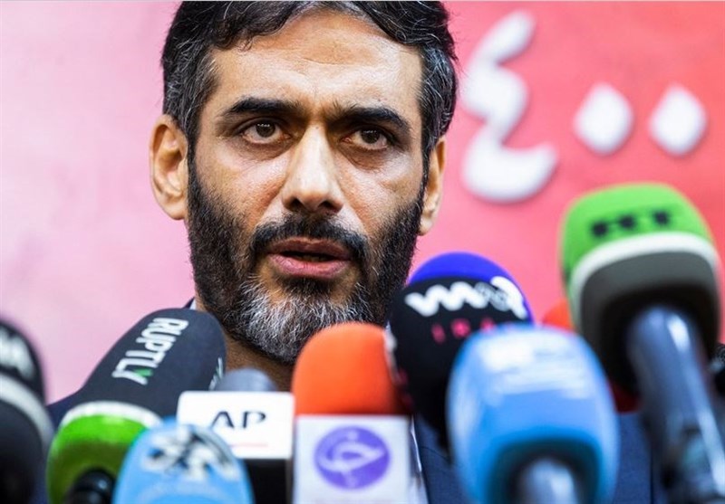 سعید محمد: فعالیتهای مناطق آزاد در اختیار مردم قرار میگیرد سعید محمد: فعالیتهای مناطق آزاد در اختیار مردم قرار میگیرد