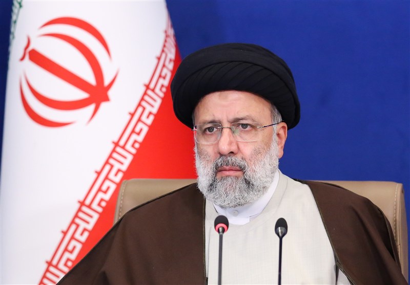 رئیسی: امور کشور با کمک همگان پیش میرود رئیسی: امور کشور با کمک همگان پیش میرود