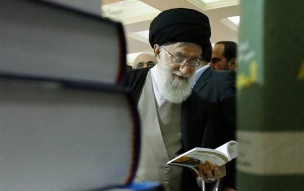 کتابهایی که رهبرانقلاب در اتوبوس خواندند کتابهایی که رهبرانقلاب در اتوبوس خواندند