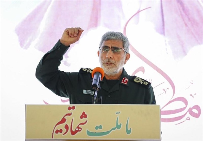 قاآنی: با کوچکترین حرکت دندانتان را خرد میکنیم قاآنی: با کوچکترین حرکت دندانتان را خرد میکنیم