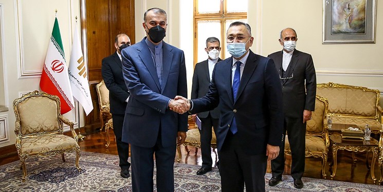 دیدار معاون رئیس جمهور قرقیزستان با امیرعبداللهیان دیدار معاون رئیس جمهور قرقیزستان با امیرعبداللهیان