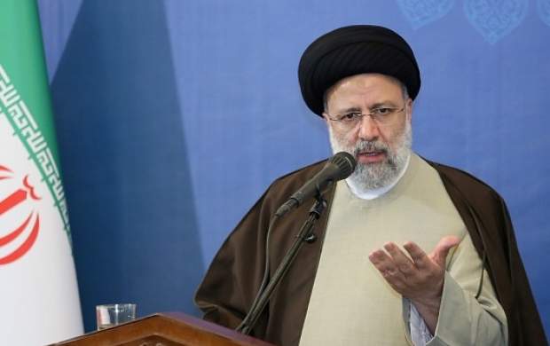 هر روز که از عمر دولت میگذرد به پیشرفت کشور امیدوارتر میشوم هر روز که از عمر دولت میگذرد به پیشرفت کشور امیدوارتر میشوم