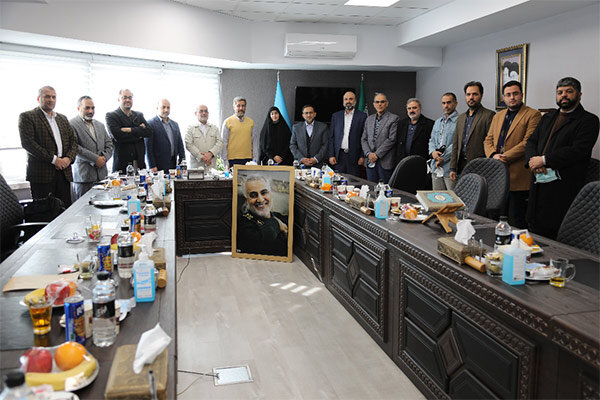 نشست ستاد رسانهای مکتب شهید سلیمانی با حضور معاون سیما نشست ستاد رسانهای مکتب شهید سلیمانی با حضور معاون سیما
