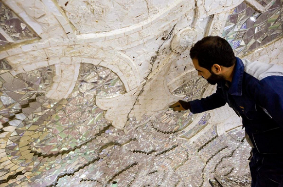 بازسازی فضای داخلی گنبد مطهر حرم حضرت عباس (ع) آغاز شد