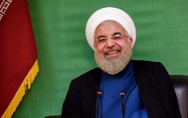 روحانی با بدهی ۹۲۱ هزار میلیاردی دولت را تحویل رئیسی داد روحانی با بدهی ۹۲۱ هزار میلیاردی دولت را تحویل رئیسی داد