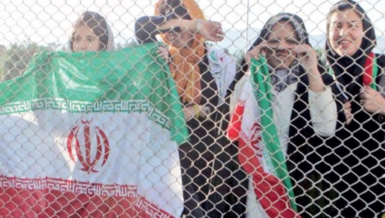 ویدیویی که باعث برملا شدن دروغ ها درباره حواشی بازی فوتبال در مشهد شد/وزیر کشور نیروی انتظامی به وظایفش عمل میکند،با خاطیان برخورد میشود ویدیویی که باعث برملا شدن دروغ ها درباره حواشی بازی فوتبال در مشهد شد/وزیر کشور نیروی انتظامی به وظایفش عمل میکند،با خاطیان برخورد میشود