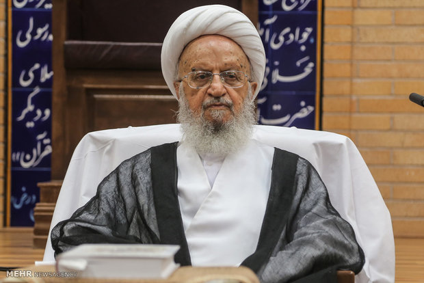 کمک به نیازمندان از وظایف مهم روزه داران در ماه مبارک رمضان است کمک به نیازمندان از وظایف مهم روزه داران در ماه مبارک رمضان است
