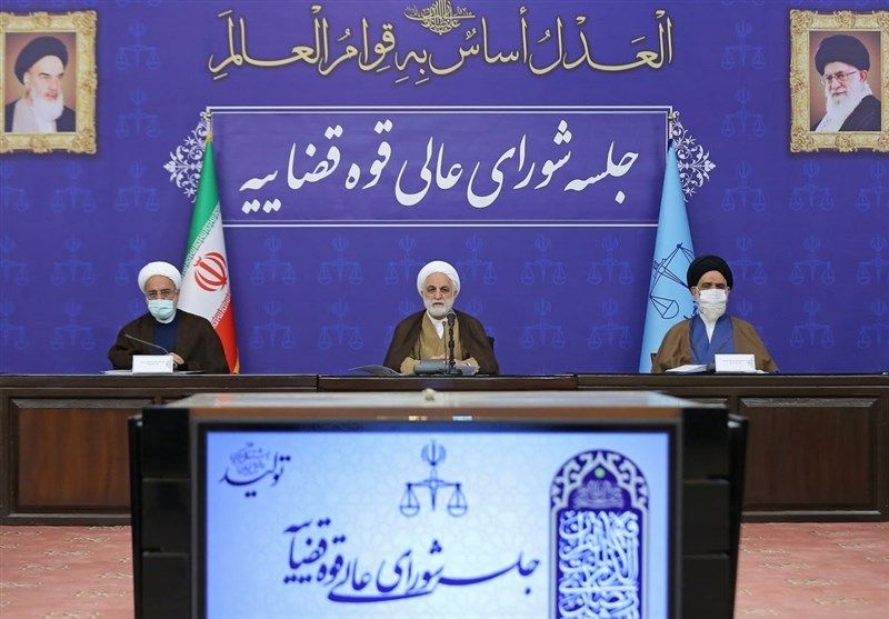 محسنی اژهای: ضابطان و بخشهای قضائی دستور نحوه استفاده از دستبند و پابند را اجرا نکردند! محسنی اژهای: ضابطان و بخشهای قضائی دستور نحوه استفاده از دستبند و پابند را اجرا نکردند!