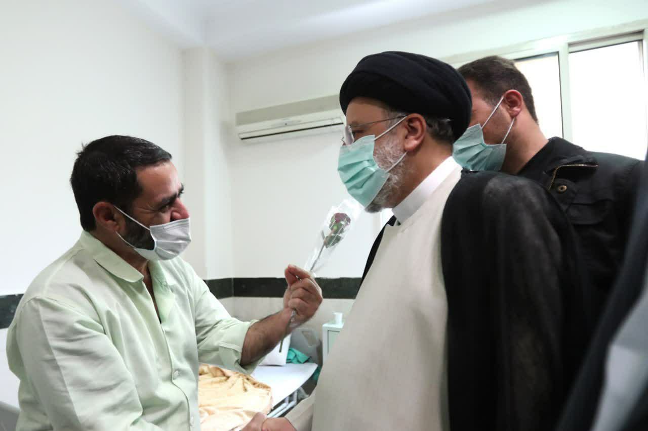 بازدیدنوروزی رئیس جمهور با جانبازان اعصاب و روان