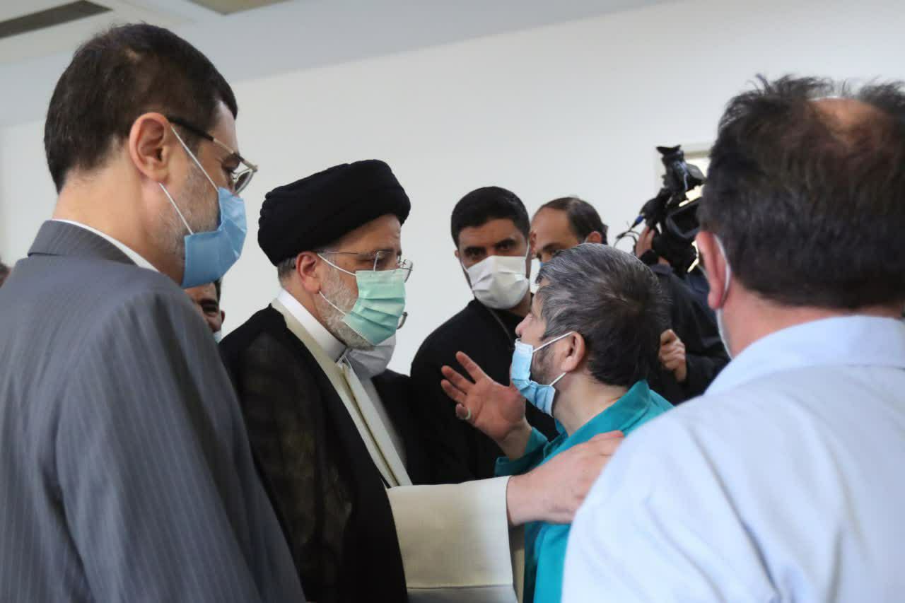 بازدیدنوروزی رئیس جمهور با جانبازان اعصاب و روان