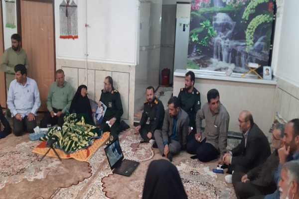 بیقراریهای مادر سرباز شهید عزتالله پات پس از شنیدن تفحص پیکر فرزندش+فیلم بیقراریهای مادر سرباز شهید عزتالله پات پس از شنیدن تفحص پیکر فرزندش+فیلم