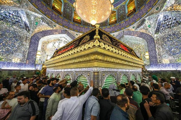 عکس/ حرم حضرت علی(ع) سیاه پوش شد