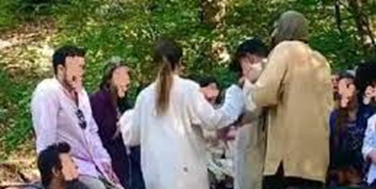 دهنکجی به معروفات جامعه در ملاءعام/برخی هنوز شبیخون فرهنگی را جدی نگرفتهاند! دهنکجی به معروفات جامعه در ملاءعام/برخی هنوز شبیخون فرهنگی را جدی نگرفتهاند!