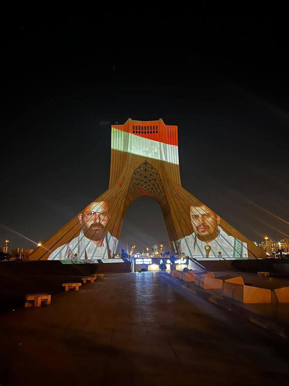 عکس/میدان آزادی منقش به پرچم یمن