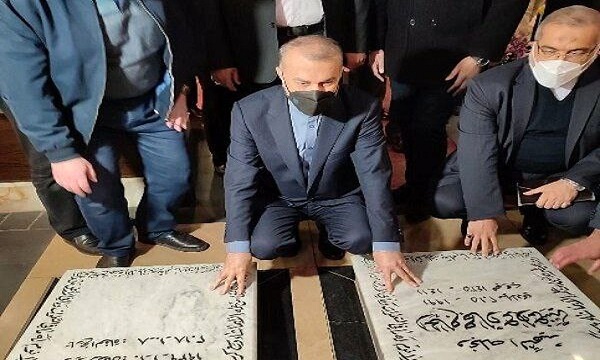 امیرعبداللهیان به شهدای مقاومت ادای احترام کرد