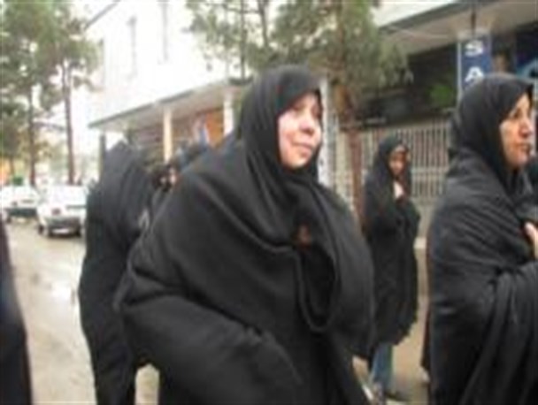 جزئیات ماجرای هتک حرمت خواهر شهید کاوه به دلیل آمر به معروف یک کشف حجاب کرده جزئیات ماجرای هتک حرمت خواهر شهید کاوه به دلیل آمر به معروف یک کشف حجاب کرده