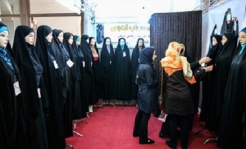 سایه گرانی و تورم بر قیمت محصولات عفاف و حجاب!/چادریهایی که چادر از سر برمیدارند! سایه گرانی و تورم بر قیمت محصولات عفاف و حجاب!/چادریهایی که چادر از سر برمیدارند!