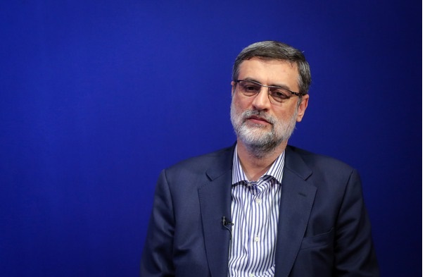یک اصلاح طلب در بنیاد شهید سمت می گیرد!/آقای قاضی زاده افراد انقلابی لایق را به کار گیرید!