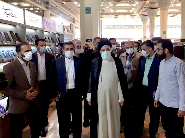 بازدید از سی و سومین نمایشگاه بین المللی کتاب تهران