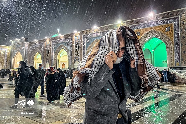 احیای شب بیست و یکم ماه رمضان در حرم رضوی