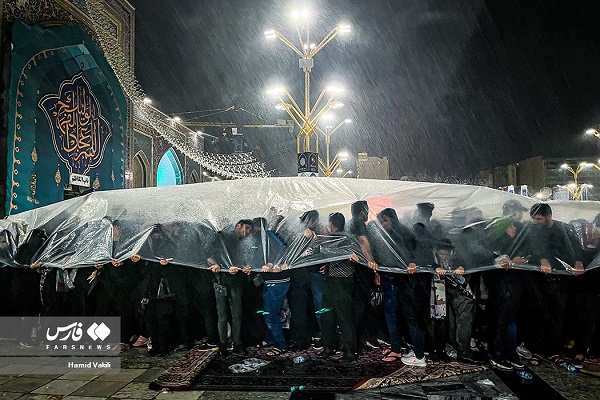 احیای شب بیست و یکم ماه رمضان در حرم رضوی