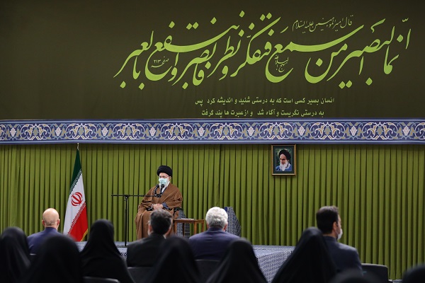 دیدار جمعی از دانشجویان با رهبرمعظم انقلاب