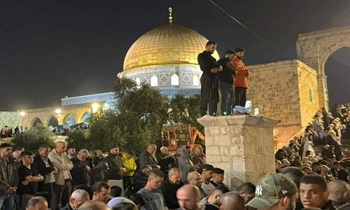حضور میلیونی فلسطینیان در مسجدالأقصی برای ادای نماز +عکس حضور میلیونی فلسطینیان در مسجدالأقصی برای ادای نماز +عکس