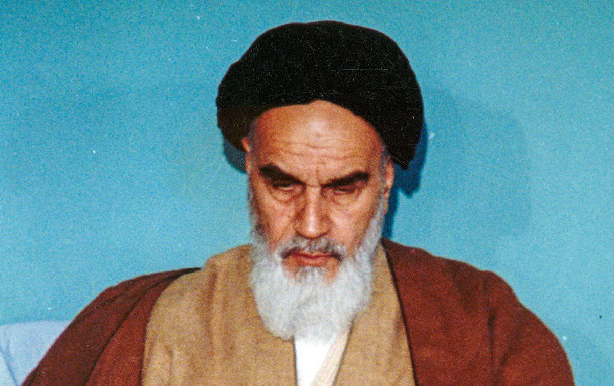 به هیچ کس امید نبندید الّا خدا به هیچ کس امید نبندید الّا خدا