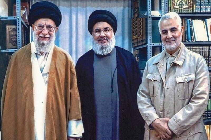 به بهانه سی و سومین سالگرد رهبری حضرت آیت الله خامنه ای/ رهبر مقاومت به بهانه سی و سومین سالگرد رهبری حضرت آیت الله خامنه ای/ رهبر مقاومت