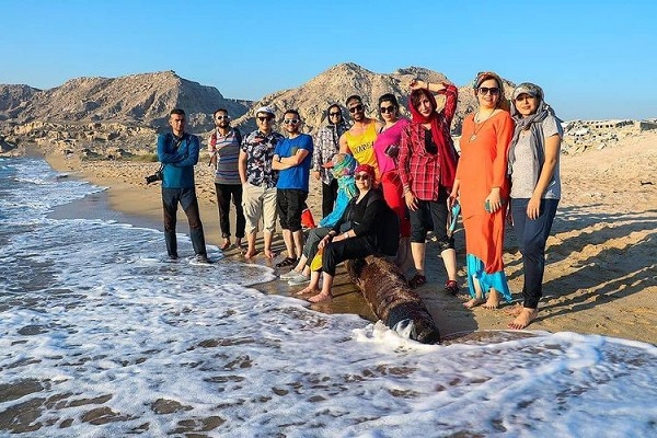 چرا دامنه بدحجابی و ولنگاری تا این حد گسترده شده ؟/بانوان محجبه عرصه را برای افراد فاسد تنگ کنند چرا دامنه بدحجابی و ولنگاری تا این حد گسترده شده ؟/بانوان محجبه عرصه را برای افراد فاسد تنگ کنند