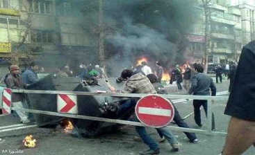 شهدای مدافع حرم در فتنه سال88/هر جا حرف انقلاب اسلامی هست ما هستیم شهدای مدافع حرم در فتنه سال88/هر جا حرف انقلاب اسلامی هست ما هستیم
