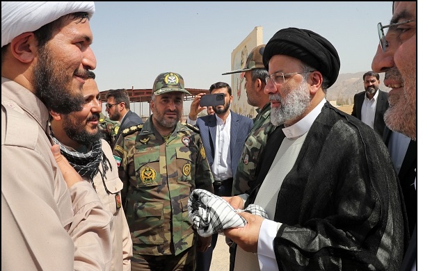 دیدار رئیس جمهور با خادمان کاروان های راهیان نور/ تصاویر دیدار رئیس جمهور با خادمان کاروان های راهیان نور/ تصاویر