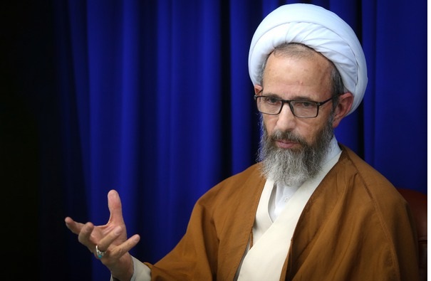 آیت الله جنتی؛ مدافع ارزش ها، خار چشم بدخواهان/ باید ملت ما قدردان زحمات و خدمات ایشان باشد آیت الله جنتی؛ مدافع ارزش ها، خار چشم بدخواهان/ باید ملت ما قدردان زحمات و خدمات ایشان باشد