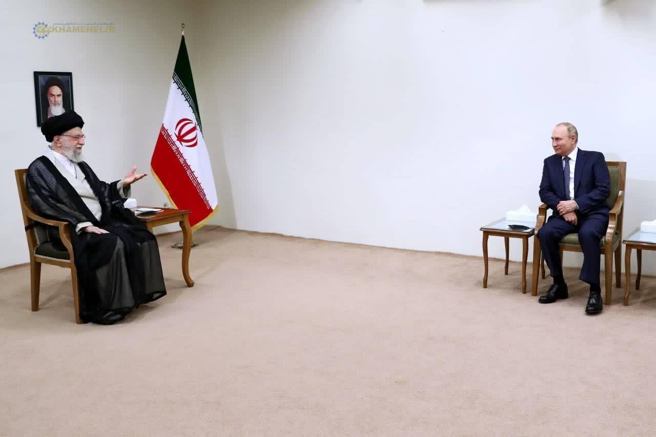 اقتداری بدور از نفت و پول و تبلیغ! اقتداری بدور از نفت و پول و تبلیغ!
