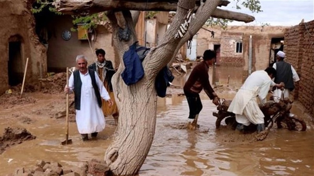 جان باختن ۴۰۰ نفر در سیلابهای اخیر افغانستان جان باختن ۴۰۰ نفر در سیلابهای اخیر افغانستان