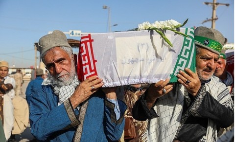 استقبال ایل قشقایی از پیکر ۳۵ شهید/فیلم استقبال ایل قشقایی از پیکر ۳۵ شهید/فیلم