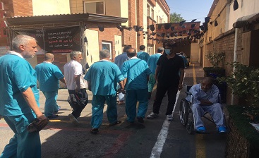 در بیمارستان اعصاب و روان شهریار چه خبر است؟!/کتک زدن جانباز در مجموعه نیایش! در بیمارستان اعصاب و روان شهریار چه خبر است؟!/کتک زدن جانباز در مجموعه نیایش!