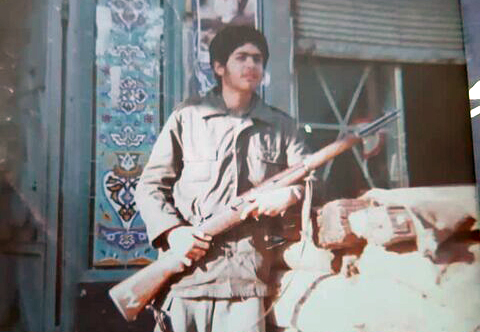 پیر غلامی که سر پسر شهیدش را دو ماه در خانه نگه داشت/فیلم