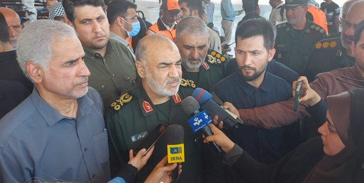 حضور فرمانده کل سپاه در مرزهای شلمچه و چذابه حضور فرمانده کل سپاه در مرزهای شلمچه و چذابه
