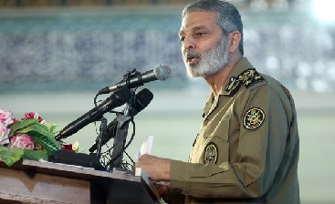 فرمانده کل ارتش:جمهوری اسلامی ایران هر روز بالندهتر و قویتر پیش میرود فرمانده کل ارتش:جمهوری اسلامی ایران هر روز بالندهتر و قویتر پیش میرود
