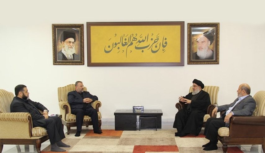 دیدار هیئت بلندپایه جنبش حماس با دبیرکل حزب الله لبنان دیدار هیئت بلندپایه جنبش حماس با دبیرکل حزب الله لبنان