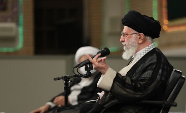 ایستادیم و پیش رفتیم؛ غلط می‌کند کسی فکر کندن درخت تناور جمهوری اسلامی را هم بکند / نقشه سیاسی دنیا در حال تغییر است