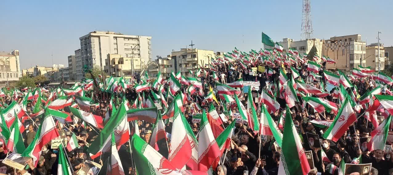 خروش میلیونی تهرانیها علیه آشوب و اغتشاش/دشمن پی در پی از ملت ایران سیلی می خورد خروش میلیونی تهرانیها علیه آشوب و اغتشاش/دشمن پی در پی از ملت ایران سیلی می خورد