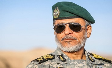 دریادار سیاری: پوزه هر دشمن متجاوز به ایران را به خاک میمالیم دریادار سیاری: پوزه هر دشمن متجاوز به ایران را به خاک میمالیم