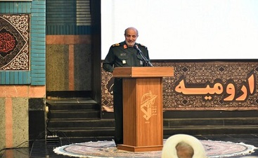 محافظه کارانه نمی شود از انقلاب دفاع کرد/ مشکلات کشور نتیجه نفوذ و سوء مدیریت