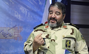 انتقاد تند به دولت روحانی/ برای اینستاگرام و واتساپ فرش قرمز پهن کرده بودند