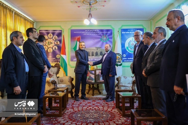 باقری در دیدار با نماینده حماس: ما و شما یکی هستیم