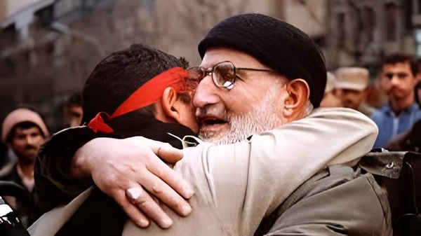 نوربالا| تا دیروز پدرش بودم، حالا شدم برادرش!