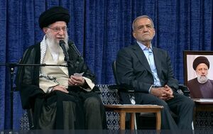 مسائل داخلی نباید متوقف و آویزان به مسائل خارجی باشد/ نباید به وسوسههای دوقطبی سازی توجه کرد