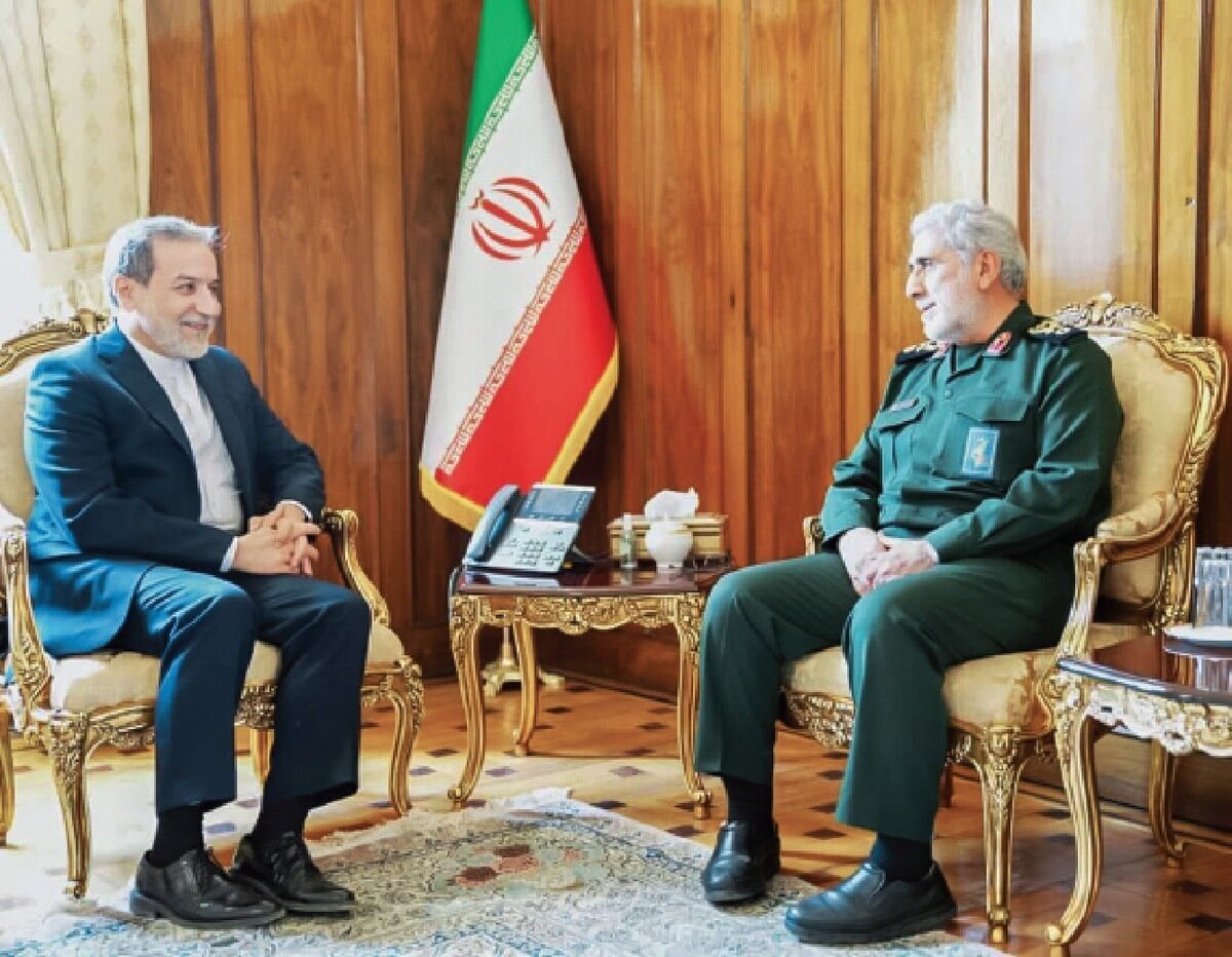 گزارشی از دیدار عراقچی با فرماندهان نظامی